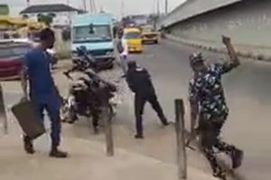 Brutal-treatment-of-bike-man-by-police